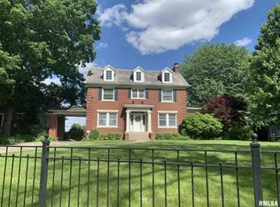 5918 N Elm Ln, Peoria, IL 61614
