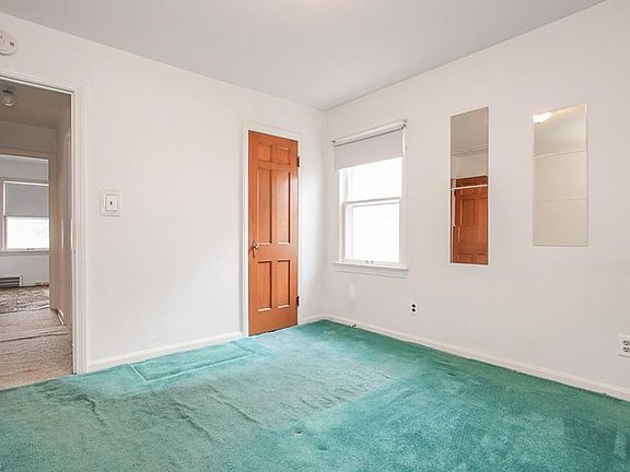 4th image of 18319 Maple Heights Blvd