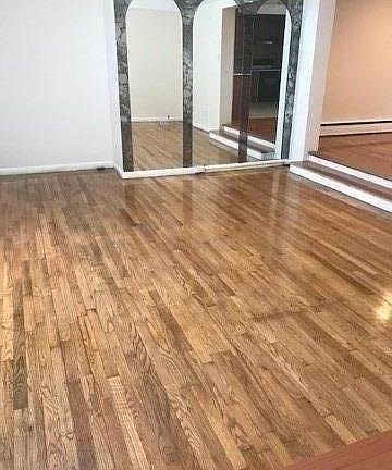 4th image of 525 Saint Anns Ave APT B