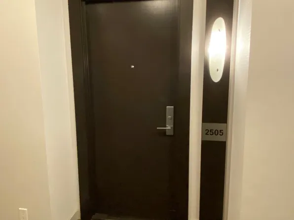 70 Absolute Ave, Mississauga, ON