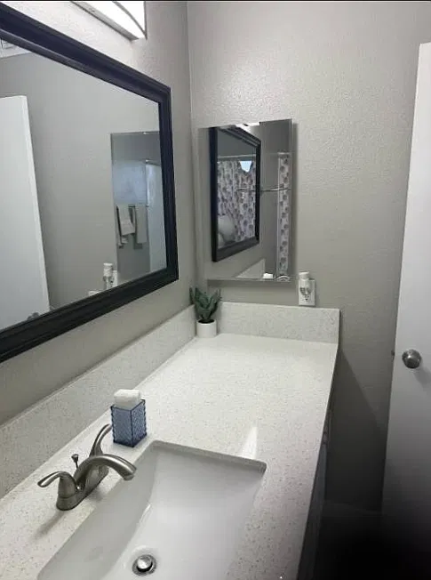 Studio, 400 sqft, $770 — Photo 4