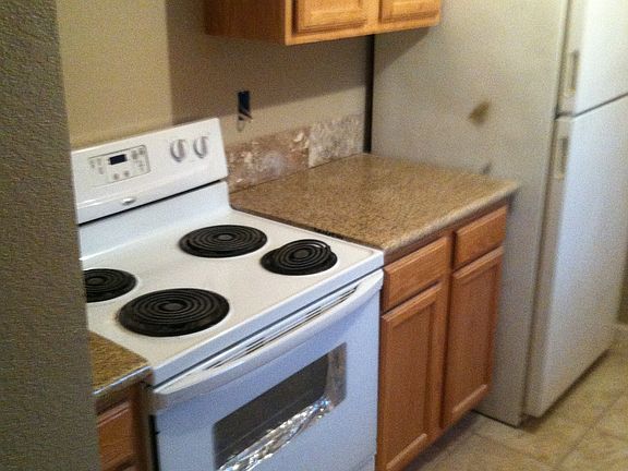 Kitchen side 2