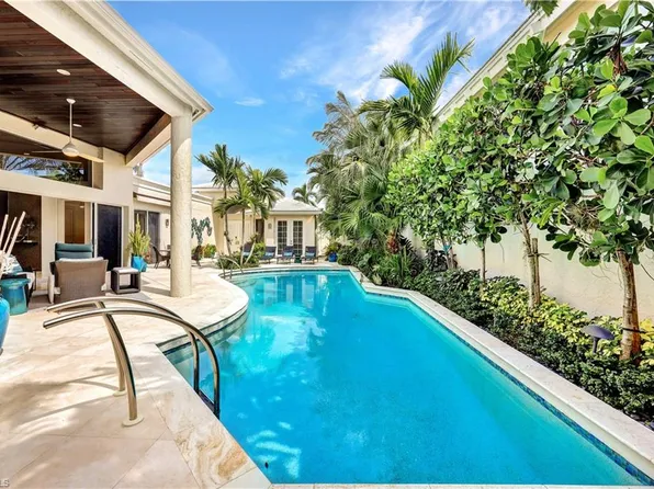 7912 Grand Bay DR #21, NAPLES, FL 34108