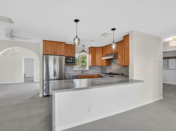 467 NE 31st St, Boca Raton, FL 33431