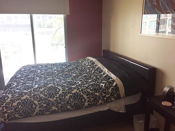 4th image of 239 Brannan St #4