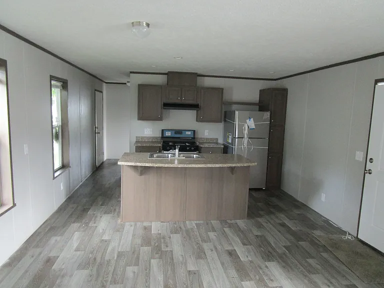 Colonial Oaks — Photo 15