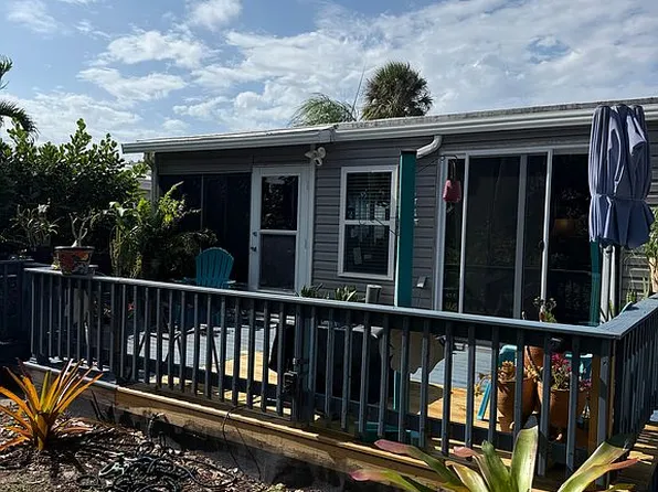 157 Emanus Ct, Fort Myers, FL 33912