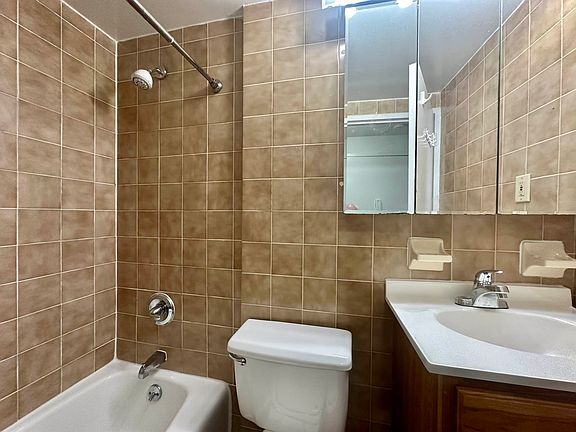 4th image of 121 E 12th St #1H