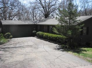 618 W Singing Woods Rd, Edelstein, IL 61526