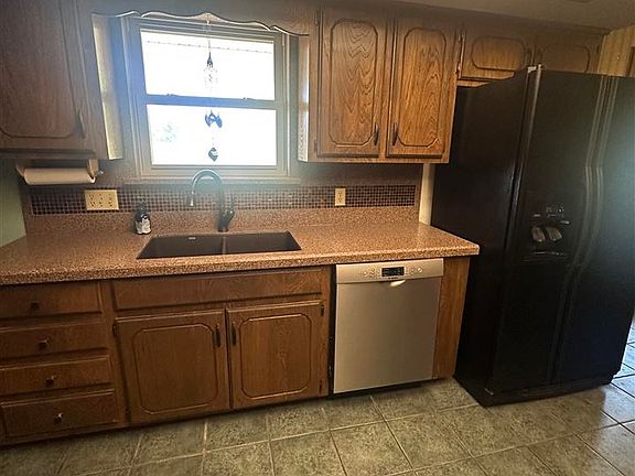 3rd image of 319 N Shady Ln