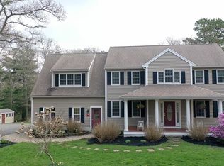 70 Roxy Cahoon Rd, Plymouth, MA 02360