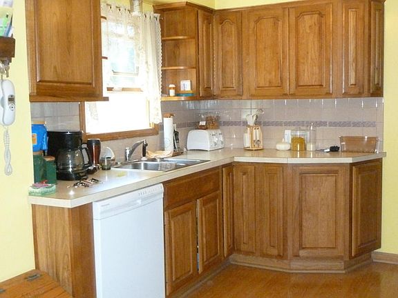 2nd image of 2762 Sandalwood Ct NE