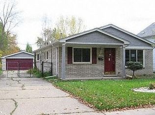 29910 Maison St, Saint Clair Shores, MI 48082