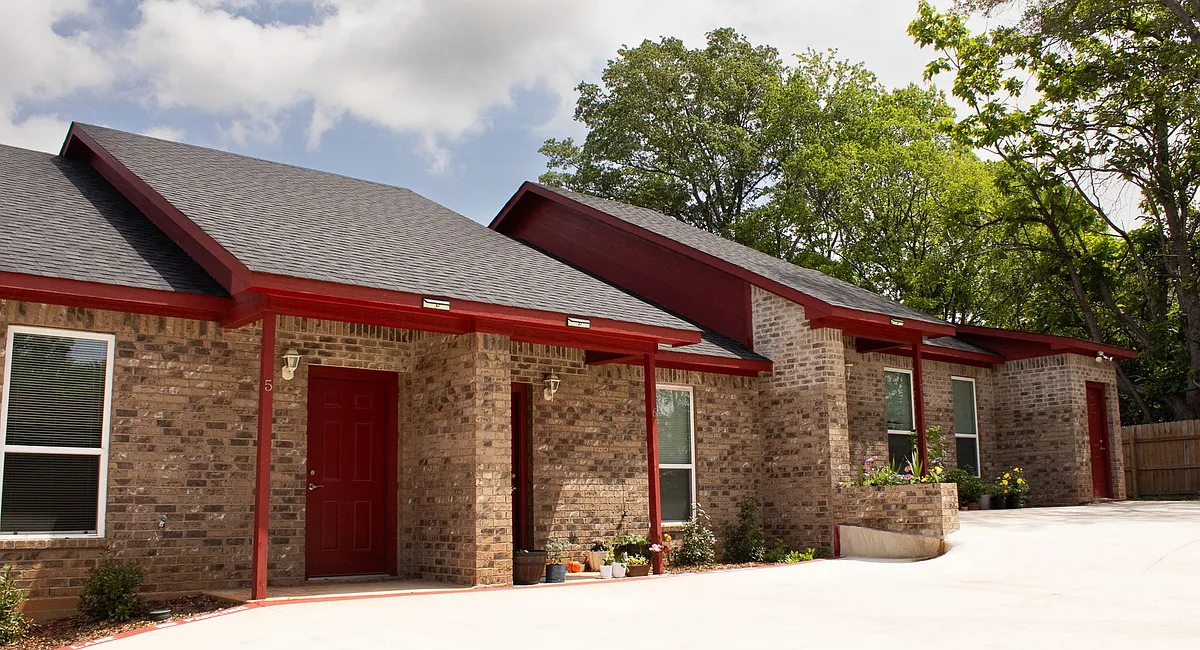 Building Photo - 17738 County Road 4112 #3