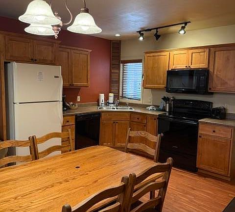 4th image of 96 Mountainside Drive #25