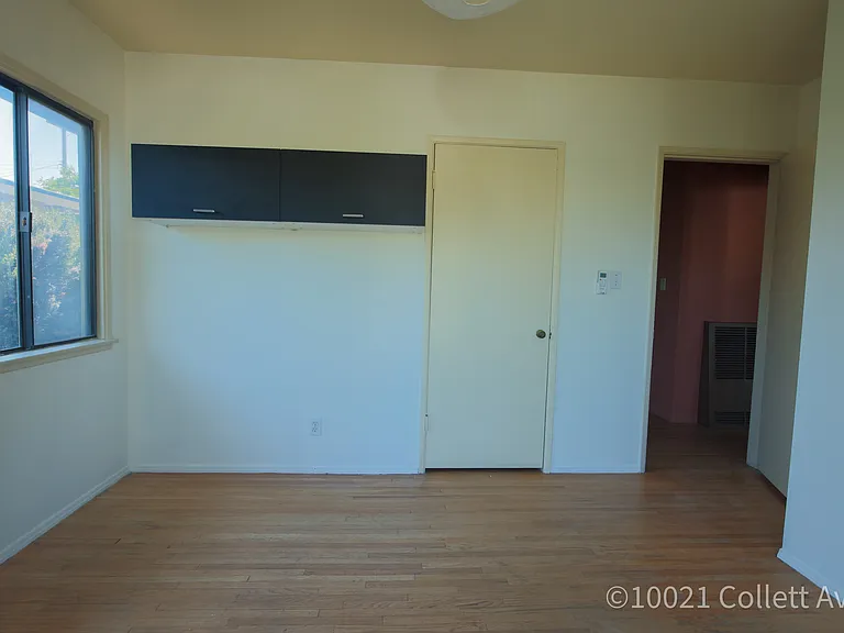 10021 Collett Ave — Photo 16