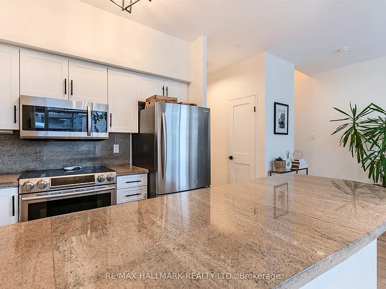 39 Parliament St #916 — Photo 11