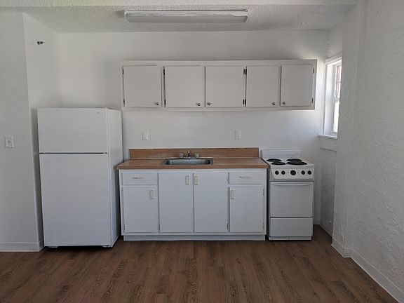 5th image of 222 23rd St #607