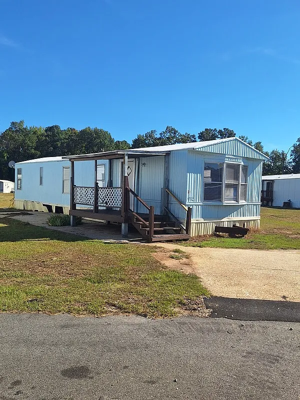 4627 Blanche Rd — Photo 1