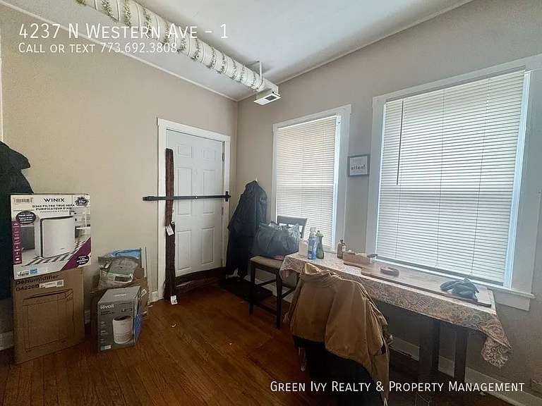 4237 N Western Ave #1 — Photo 3
