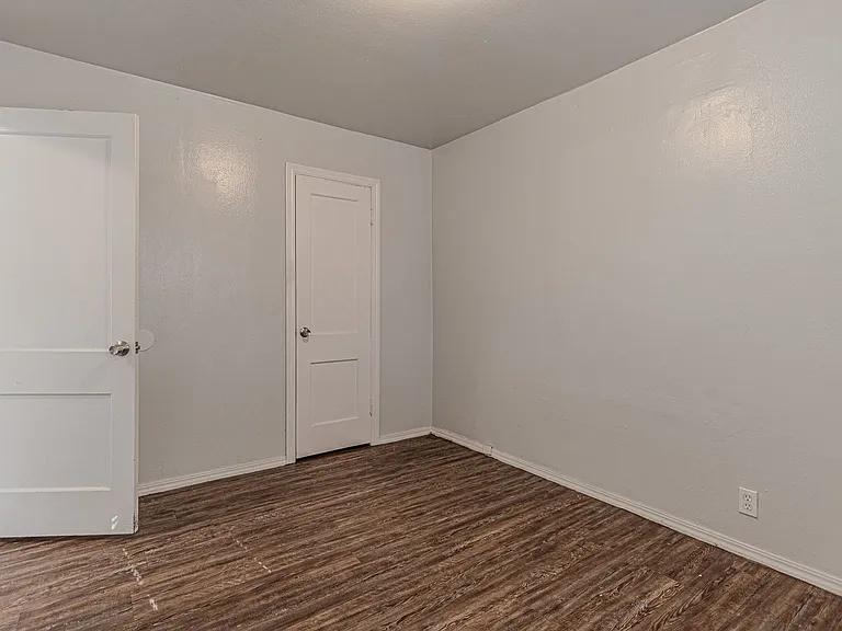 2705 NE 18th St — Photo 47