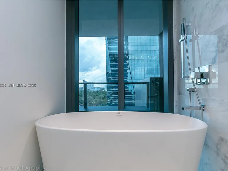 1451 Brickell Ave #905 — Photo 18