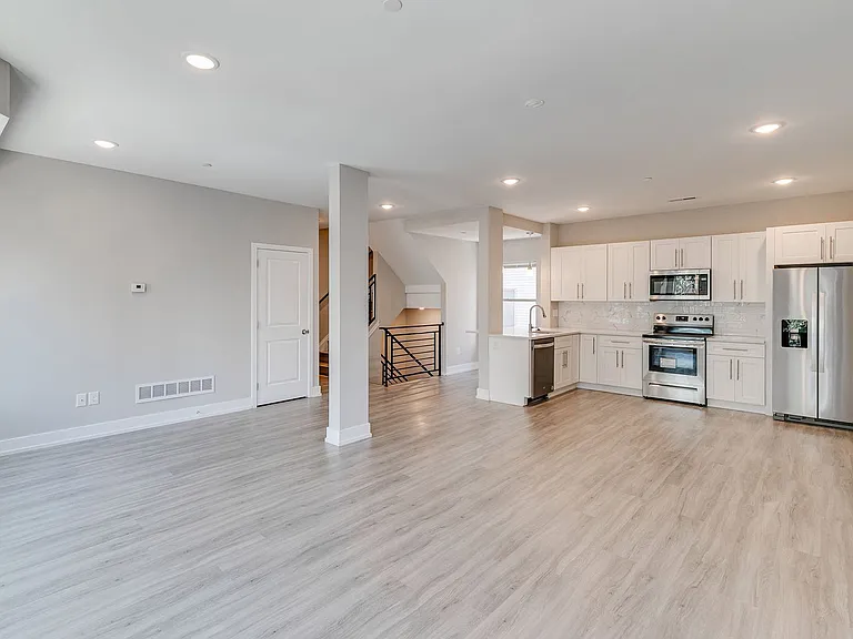 2636 Annin St #1 — Photo 5