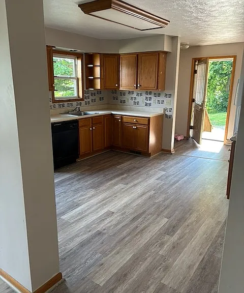 2 Market St #3 — Photo 2