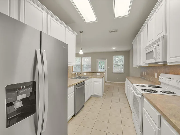 171 N Burberry Park Cir — Photo 12