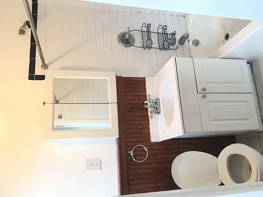 Rented by Lang Realty LLC | media 17