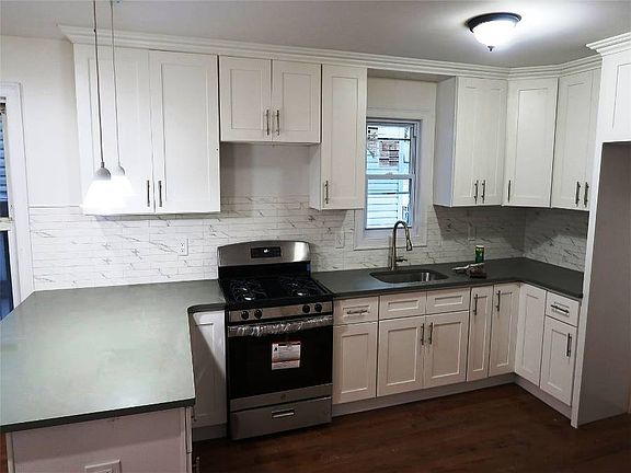 5th image of 220-17 109th Ave