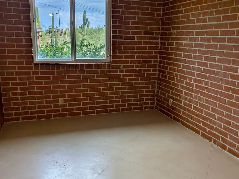 4140 W Camino Pintoresco — Photo 12