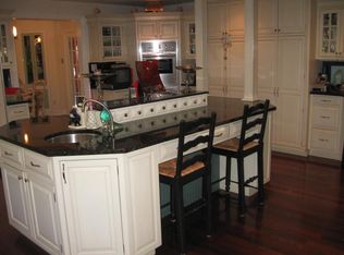 89 Mosle Rd, Far Hills, NJ 07931