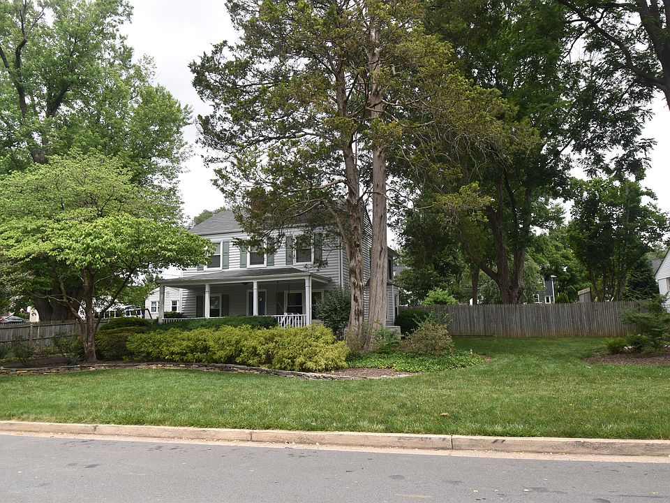 1st image of 2901 Meadow View Rd