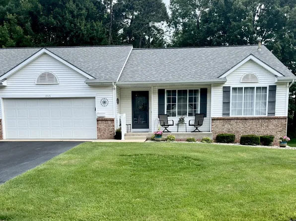 1915 Jack Pine Ct, Dorr, MI 49323