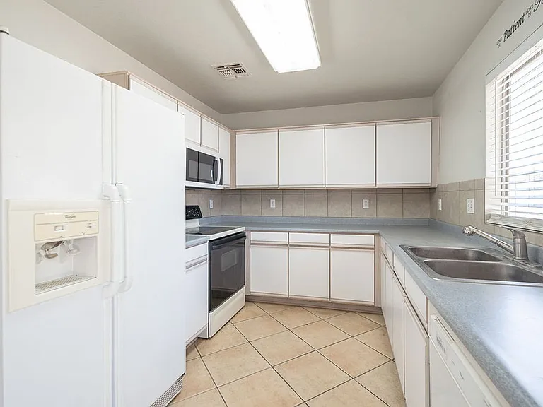13628 W Fargo Dr — Photo 5