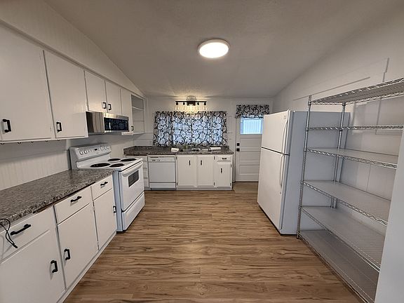4th image of 125 E Allen Ave