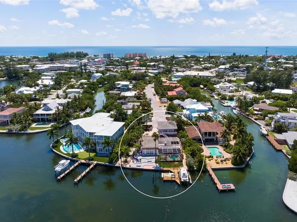 520 58th St, Holmes Beach, FL 34217