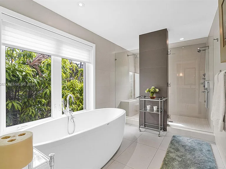 145 Biscay Dr — Photo 14