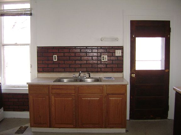 4th image of 1511 Cypress St