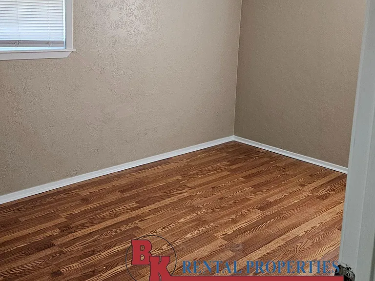 520 N 10th St — Photo 3
