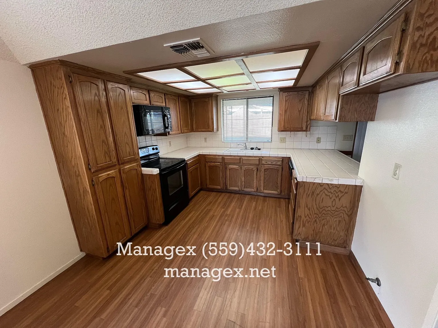 4 bed, 1967 sqft, $2,250 — Photo 3