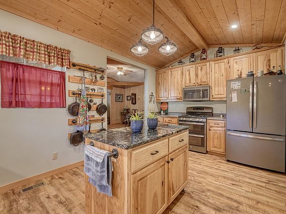 4th image of 3966 Hickory Nut Rd