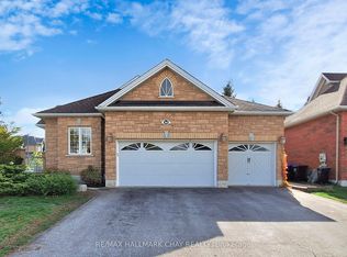 1069 Booth Ave, Innisfil, ON L9S 4X2
