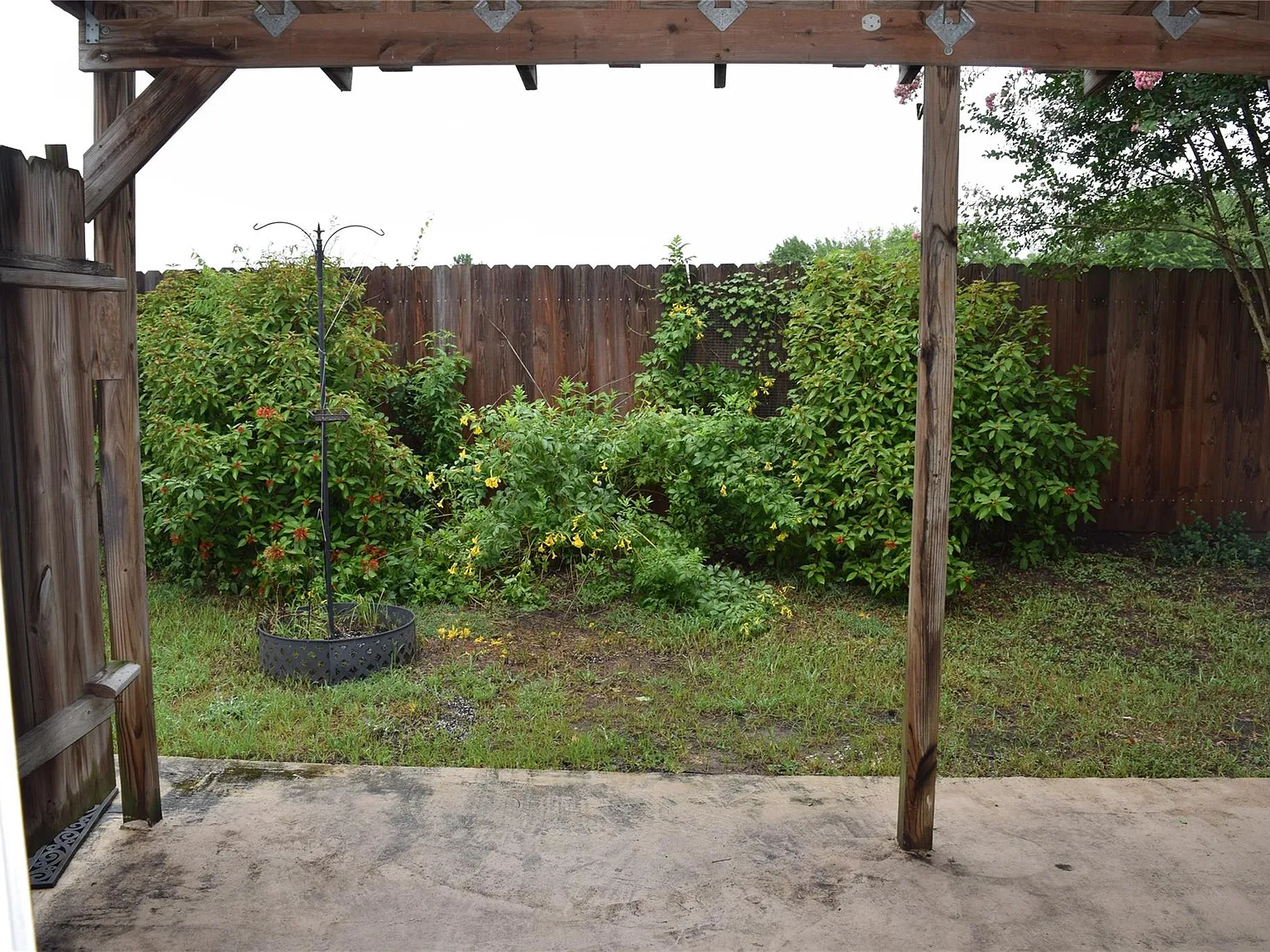 3 bed, 2.0 bath, 1331 sqft, $1,835 — Photo 4