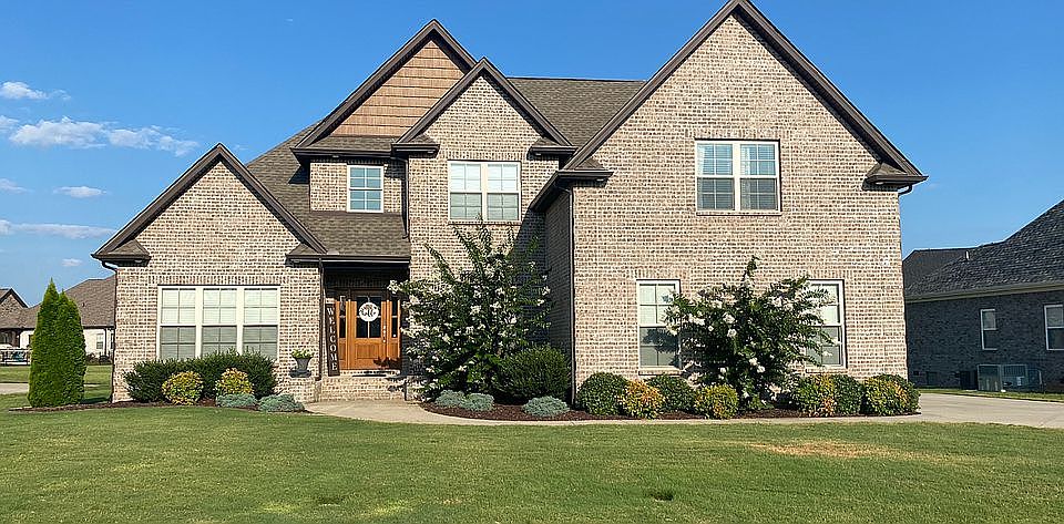 1st image of 2822 Presley Dr