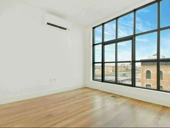 3rd image of 1040 Dean St #504C