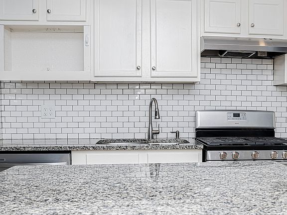 5th image of 125 Bonita Ave