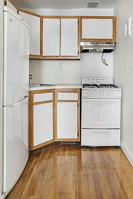 Rented by Creed Realty Group | media 13