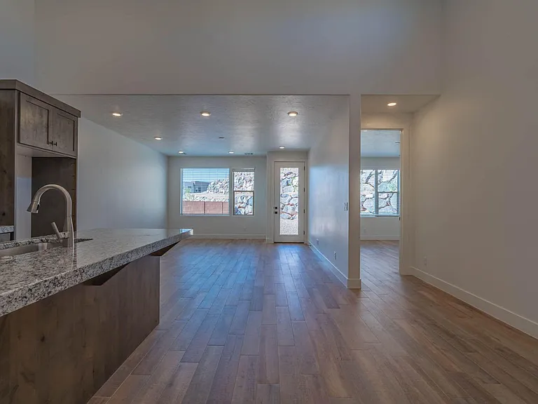 795 N Via Modelo Cir — Photo 4